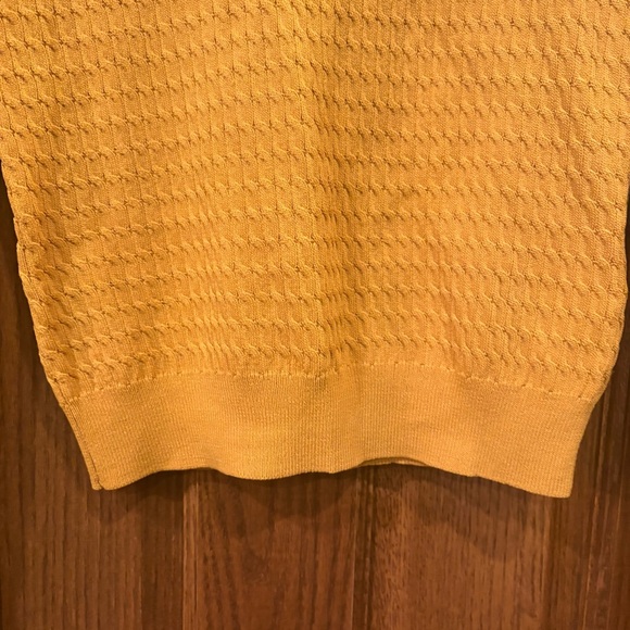 Zara $45 Mustard Yellow Textured Knit Sweater w/Faux Pearl Buttons M P2P 15.5-18 - Picture 4 of 11